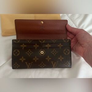 Louis Vuitton monogram Sarah wallet